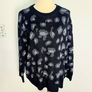 Kendall & Kylie Black Sweater with Gray & Silver Shiny Designs, Size XL